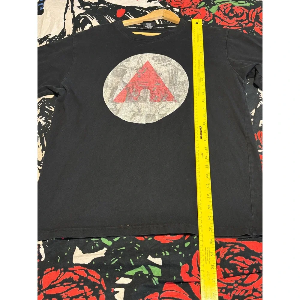 Airwalk Mens Graphic T-Shirt Black Red Triangle Logo Skate Crewneck Large - Picture 6 of 7